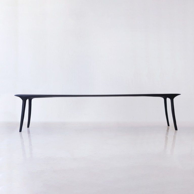 Valentin Loellmann  - One Piece - Table